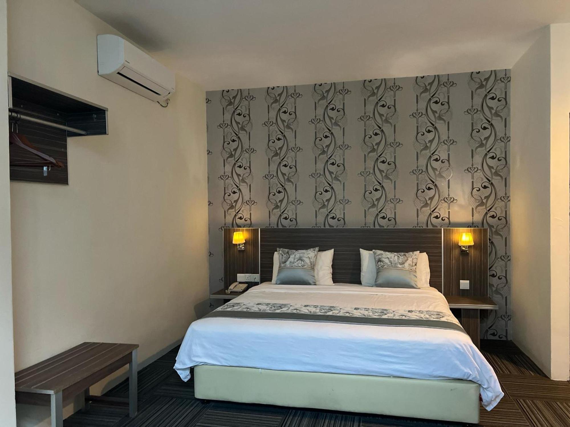 K Garden Hotel Bagan Serai Exterior photo